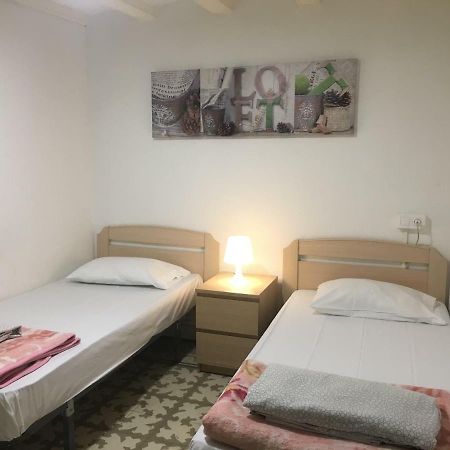 Sleeping Inn Barcelona Bagian luar foto