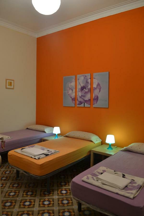 Sleeping Inn Barcelona Bagian luar foto