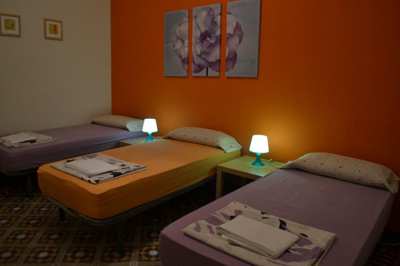 Sleeping Inn Barcelona Bagian luar foto