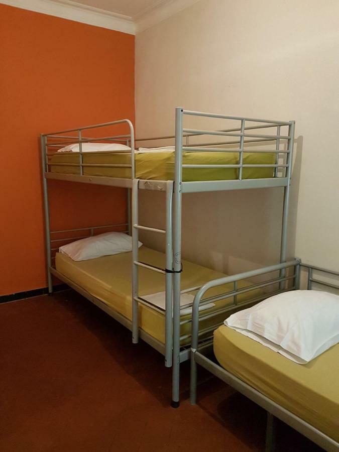 Sleeping Inn Barcelona Bagian luar foto