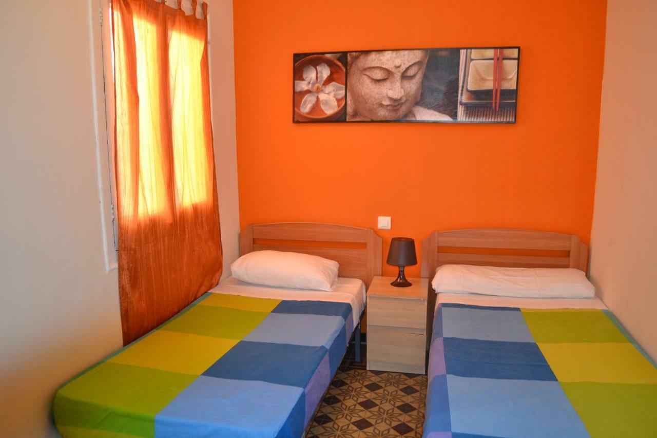 Sleeping Inn Barcelona Bagian luar foto