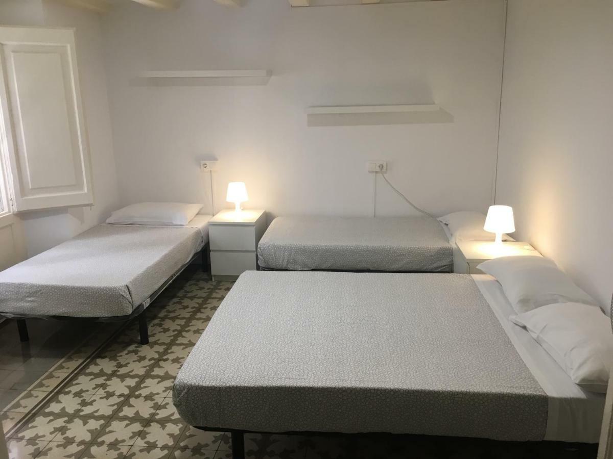 Sleeping Inn Barcelona Bagian luar foto