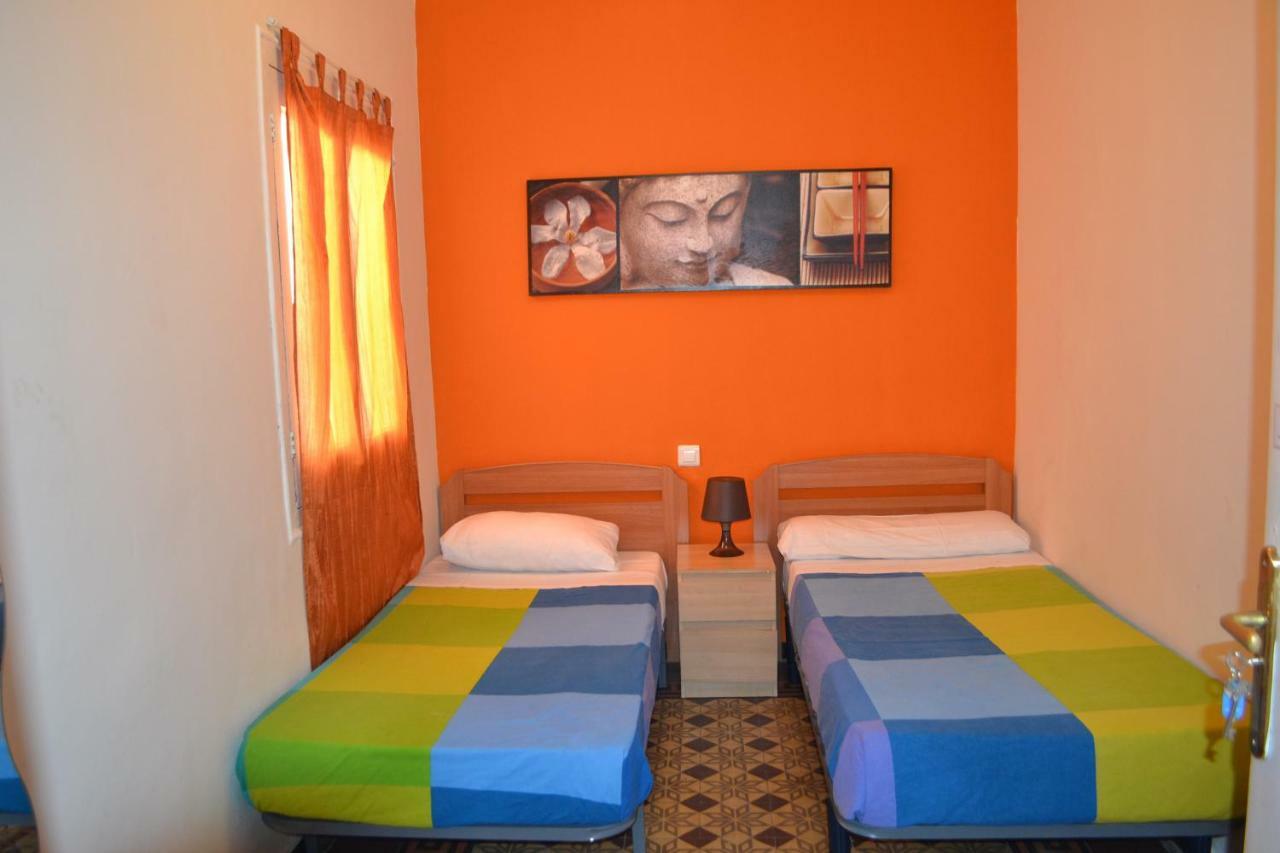 Sleeping Inn Barcelona Bagian luar foto
