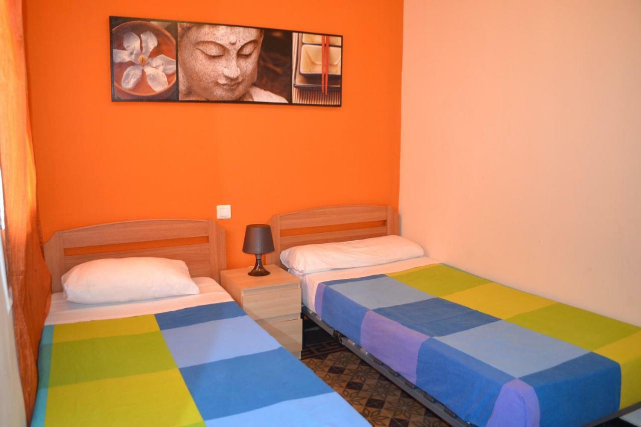 Sleeping Inn Barcelona Bagian luar foto